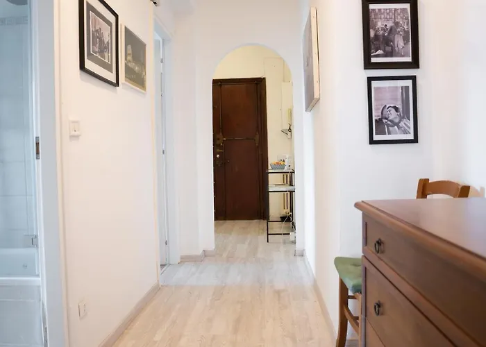 Nonna Pina Moderno Vicino Metro Awifi,netflix Apartment *